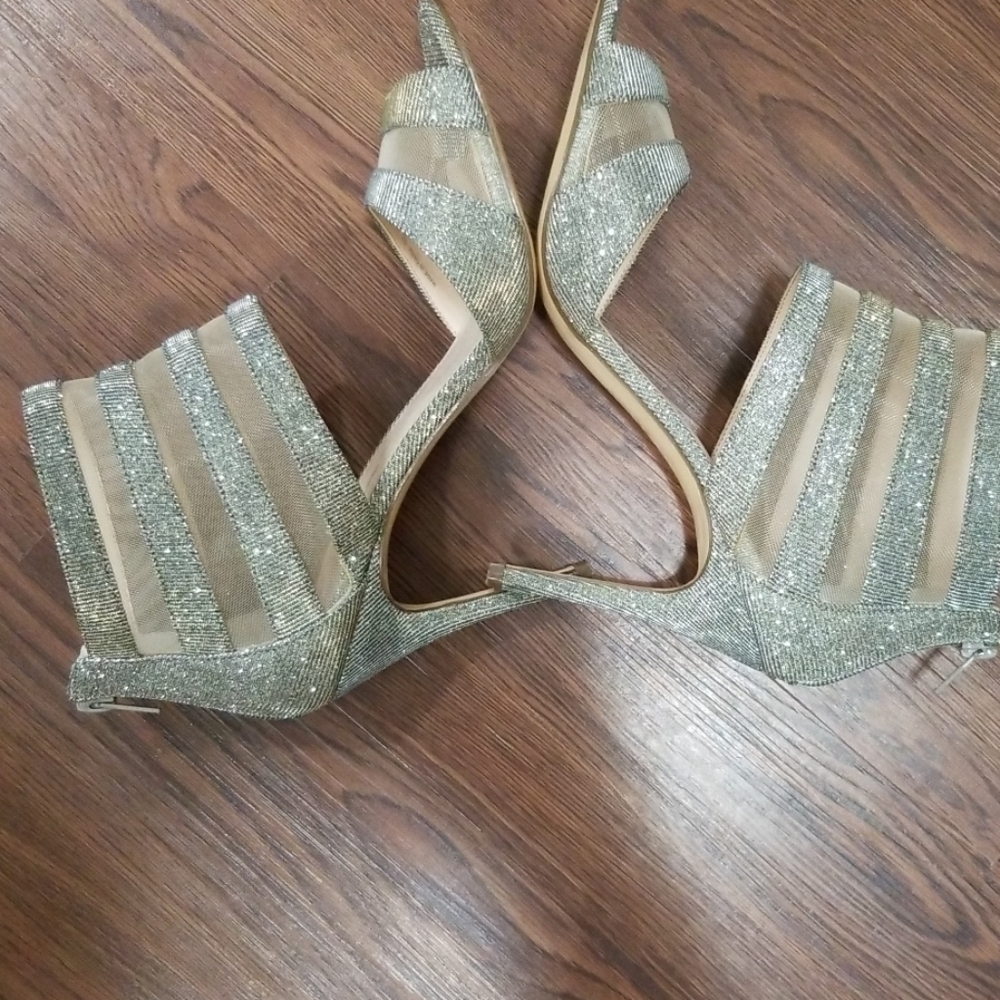 High Heels - Picture 3 of 5